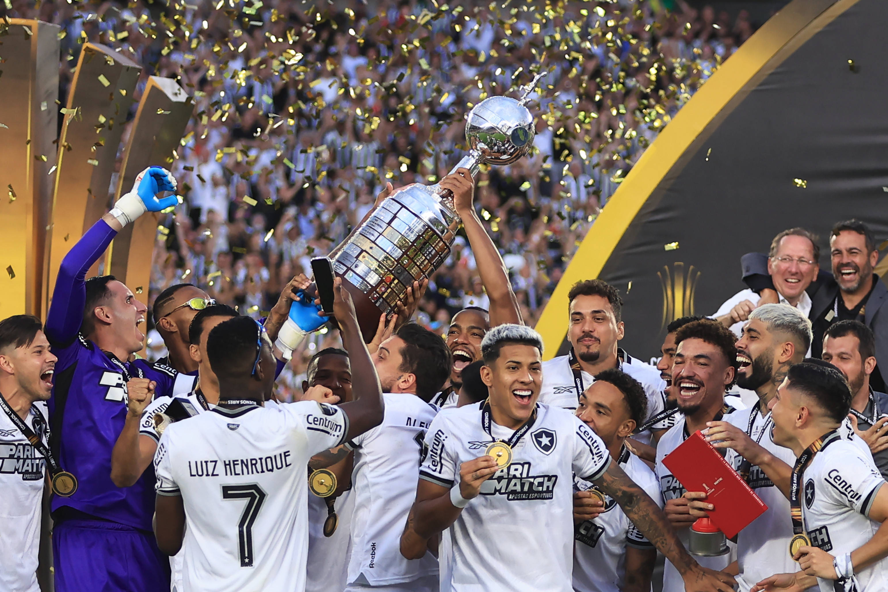 南美洲顶尖俱乐部联赛冠军悬念升温的简单介绍