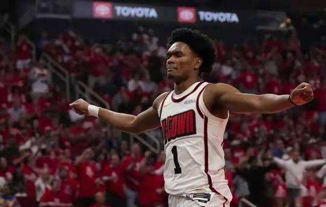 开云体育官方网站-中投得分手妙，精准投射完美命中